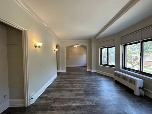 1033 W Loyola AVE #202, Chicago, IL 60626