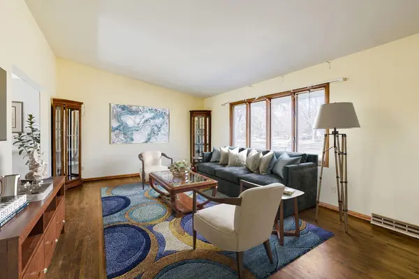 5705 Phoenix ST, Golden Valley, MN 55422
