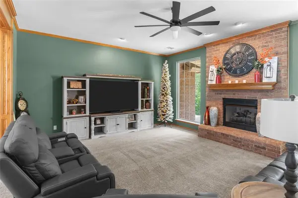 44743 Kingsbury LN, Shawnee, OK 74801