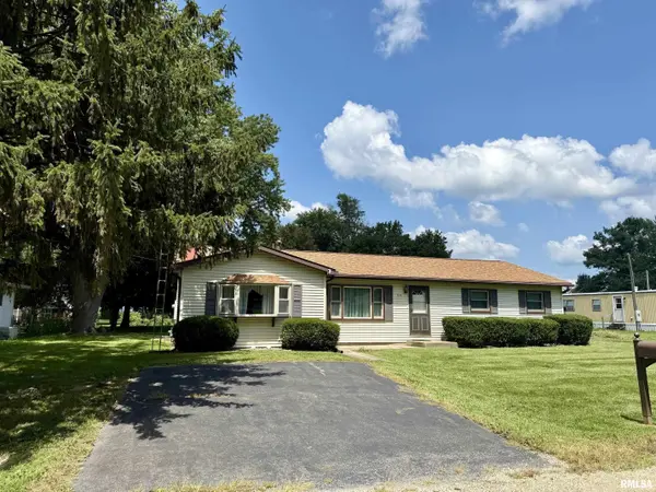 628 W VAN BUREN ST, Greenview, IL 62642