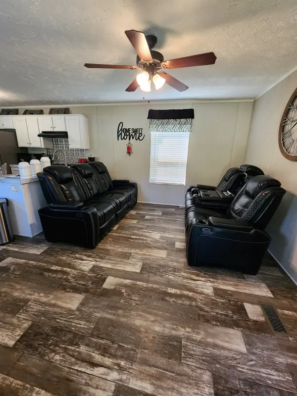 2280 Butcher Ridge Rd, Cumberland Furnace, TN 37051