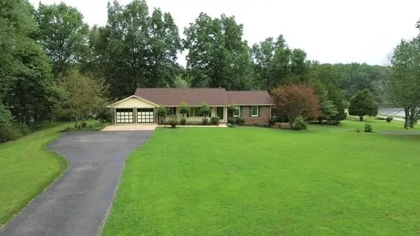 591 Asbury Rd, Camden, TN 38320