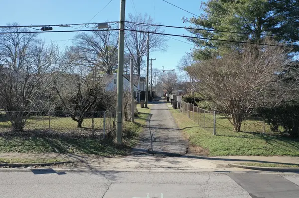 900 Bradford Ave, Nashville, TN 37204
