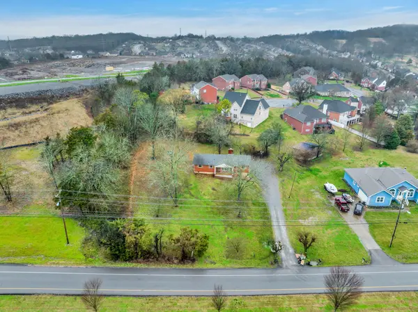 1399 Saundersville Rd, Hendersonville, TN 37075