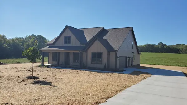 1060 Peyton Place, Columbia, TN 38401