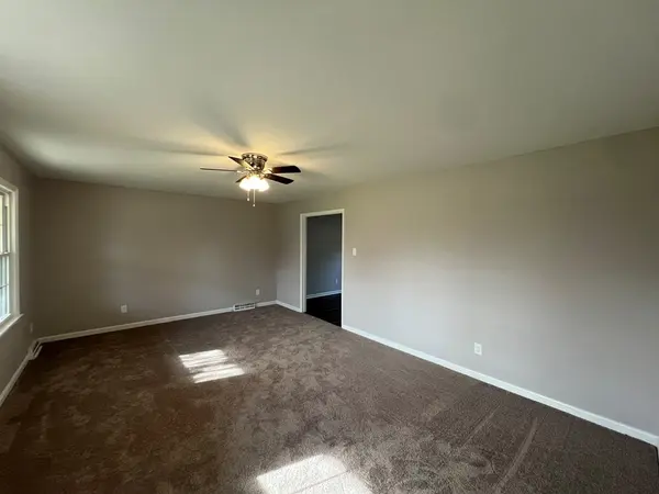 103 Windsor Dr, Hopkinsville, KY 42240