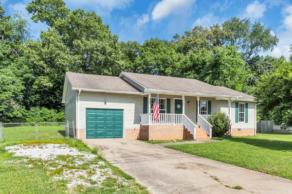 165 Oak Tree Dr, Oak Grove, KY 42262