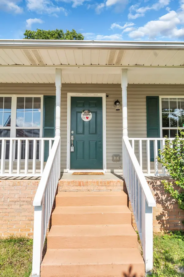 165 Oak Tree Dr, Oak Grove, KY 42262