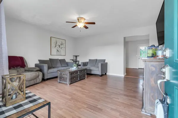 165 Oak Tree Dr, Oak Grove, KY 42262