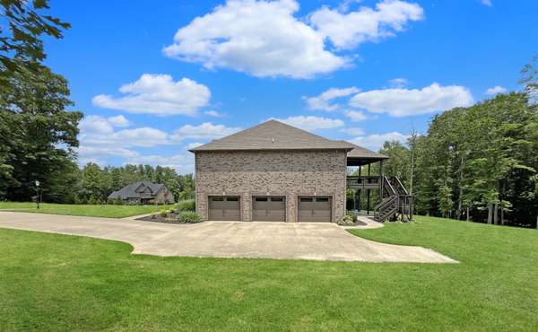 1729 Double R Blvd, Clarksville, TN 37042
