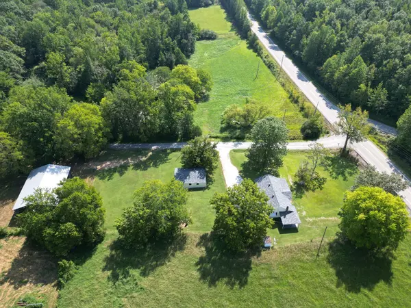 2704 Waynesboro Hwy, Hohenwald, TN 38462