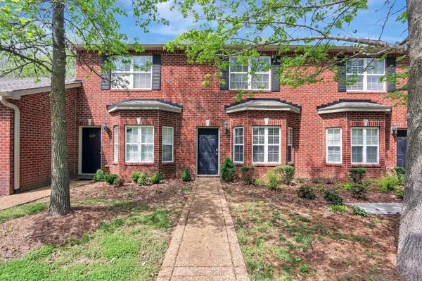 607 Cashmere Dr, Thompsons Station, TN 37179