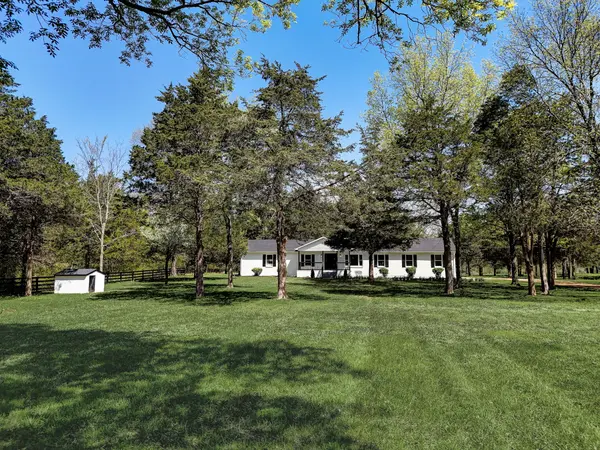 3935 Christiana Hoovers Gap Rd, Christiana, TN 37037
