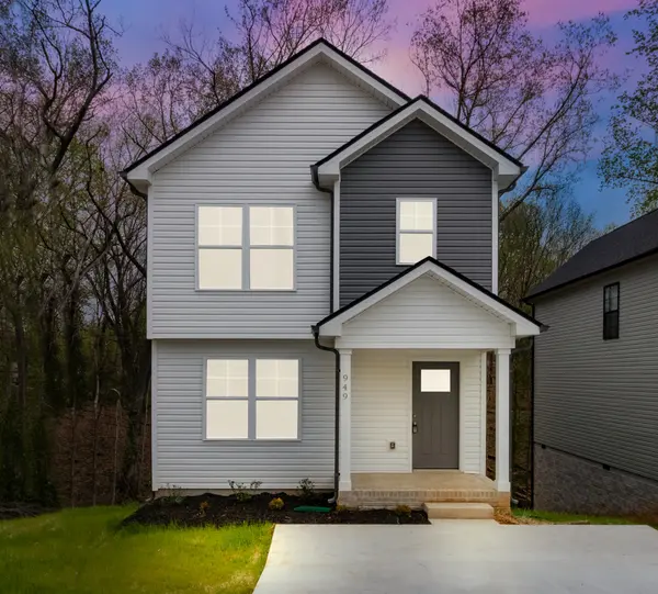 949 Oak Ln, Clarksville, TN 37040