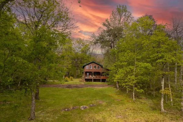 812 Indian Camp Creek Rd,  Altamont,  TN 37301