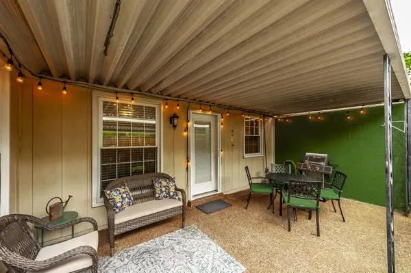 917 Todd Preis Dr, Nashville, TN 37221