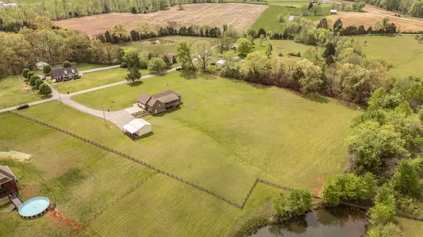 135 Butts Rd, Portland, TN 37148