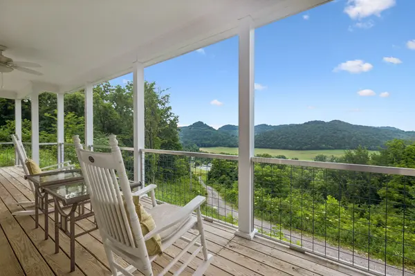 172 Peytons Creek Rd, Pleasant Shade, TN 37145