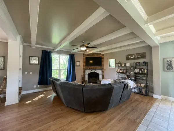 5020 Katie Ln, Pleasant View, TN 37146