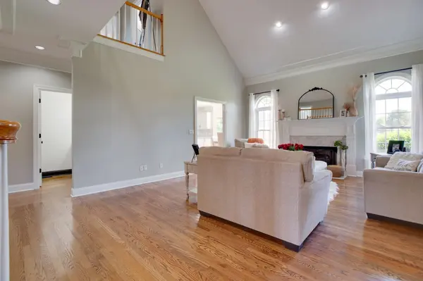 1926 Irby Ln, Murfreesboro, TN 37127