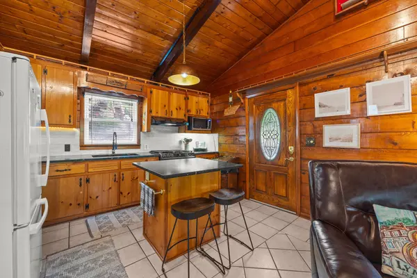 448 Hasty Hollow Rd, Lynchburg, TN 37352