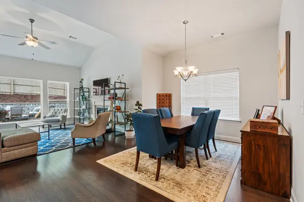 1004 Lawsons Ridge Dr, Nashville, TN 37218