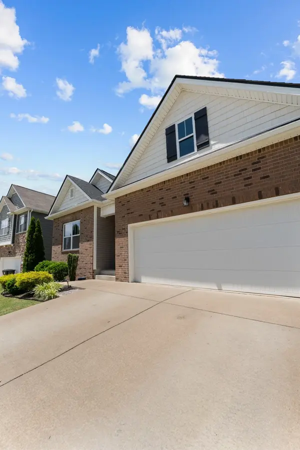 721 Prominence Rd, Columbia, TN 38401