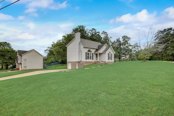 490 Bamburg Dr, Clarksville, TN 37040