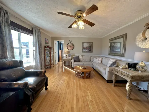 136 Hickman Hwy Hickman, TN 38567