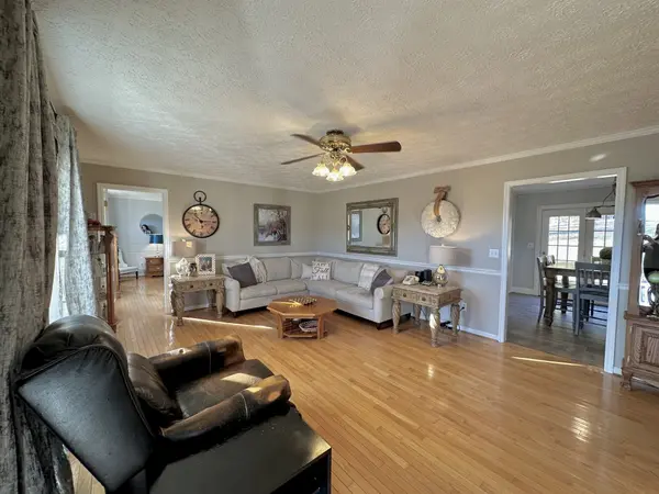 136 Hickman Hwy Hickman, TN 38567