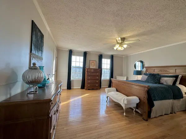 136 Hickman Hwy Hickman, TN 38567