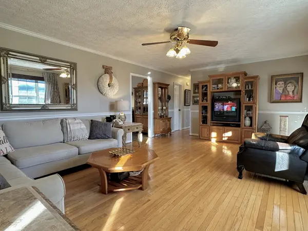136 Hickman Hwy Hickman, TN 38567