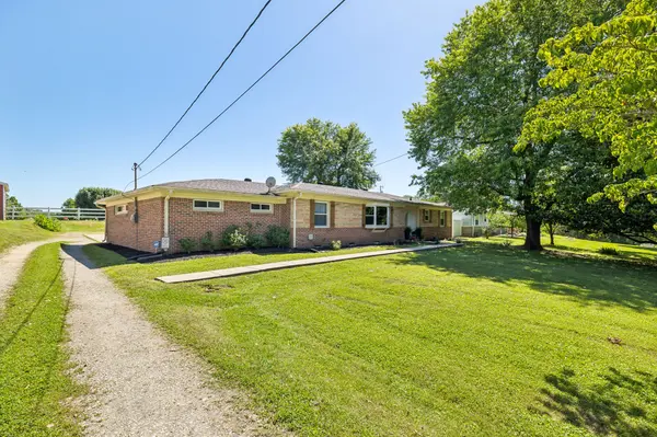 608 College Ave #E, Carthage, TN 37030