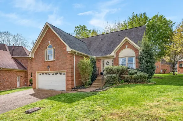 504 S Lakeridge Pl, Nashville, TN 37214