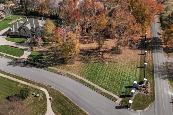 101 Danford Dr, Clarksville, TN 37043