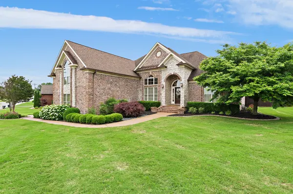 813 Harrisburg Ln, Mount Juliet, TN 37122