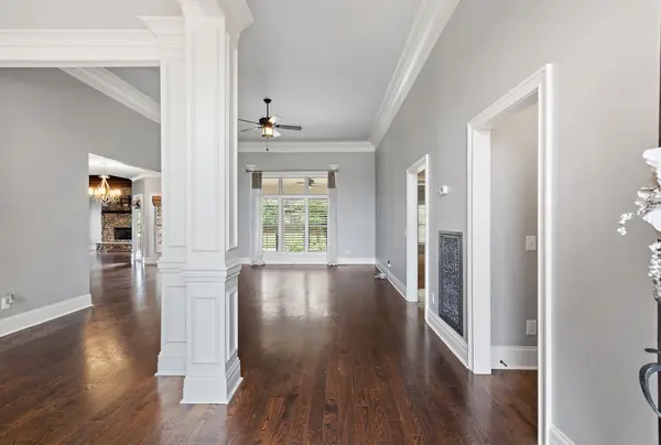 813 Harrisburg Ln, Mount Juliet, TN 37122
