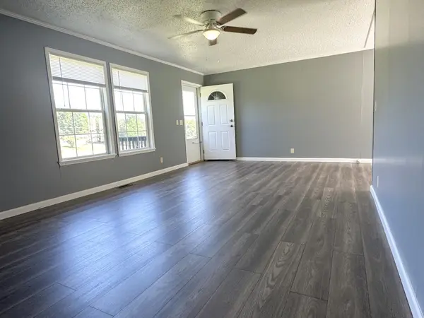 171 Maple St, Gordonsville, TN 38563