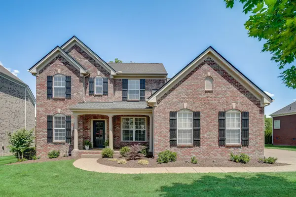 1077 Avery Trace Cir, Hendersonville, TN 37075