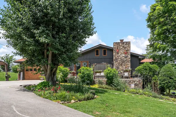 180 Hodges Ferry Rd, Sparta, TN 38583