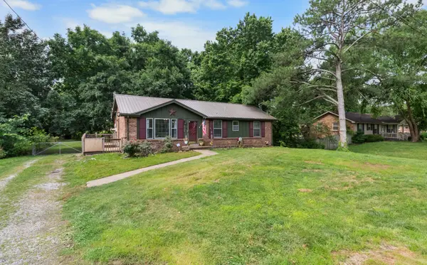 3106 E Old Ashland City Rd, Clarksville, TN 37043
