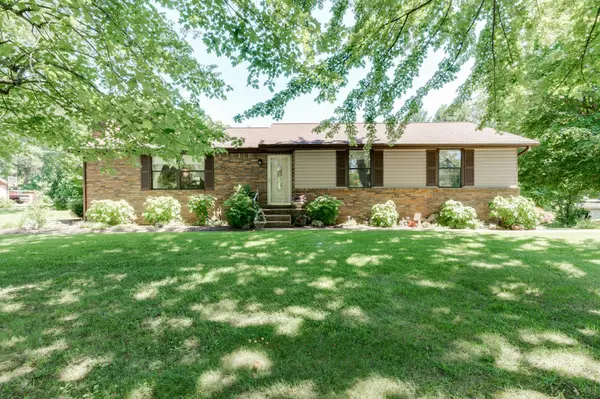 216 Kennedy Dr, White House, TN 37188
