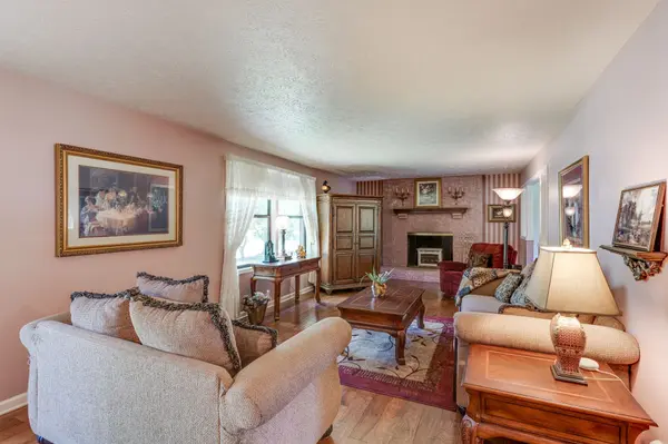 216 Kennedy Dr, White House, TN 37188