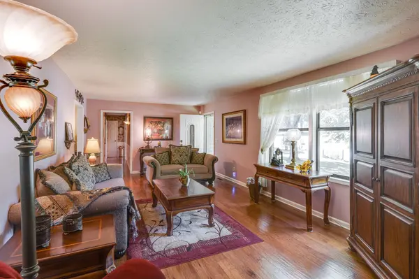 216 Kennedy Dr, White House, TN 37188