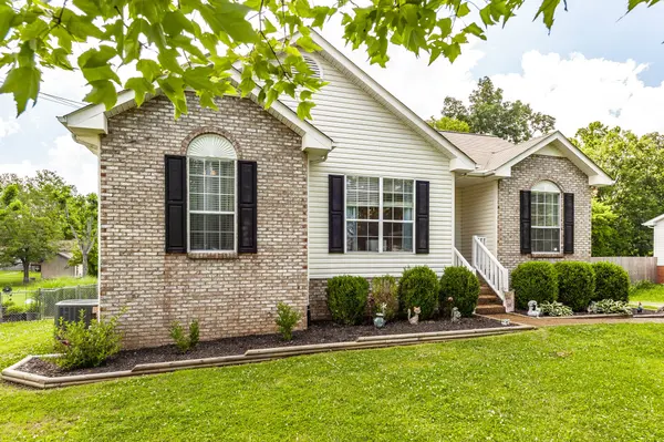 209 Northwoods Dr, White House, TN 37188