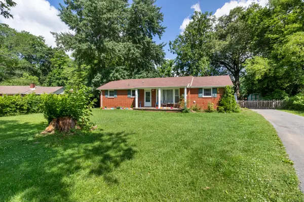 15 CHARLEMAGNE BLVD, Clarksville, TN 37042