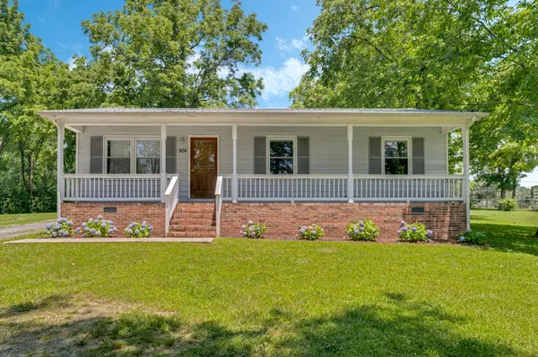 904 N Washington St, Tullahoma, TN 37388