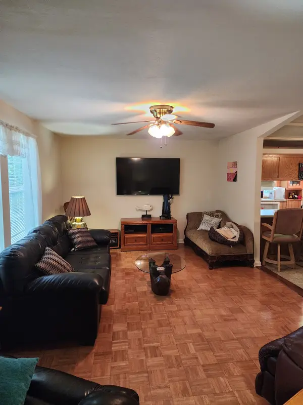 829 Brownfield Rd, Dover, TN 37058