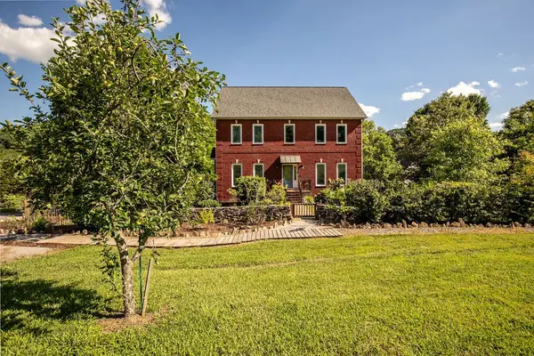 9316 Fox Hollow Rd, Christiana, TN 37037