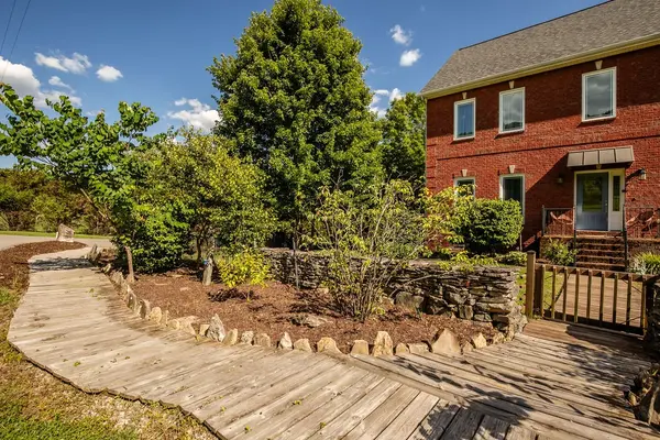 9316 Fox Hollow Rd, Christiana, TN 37037